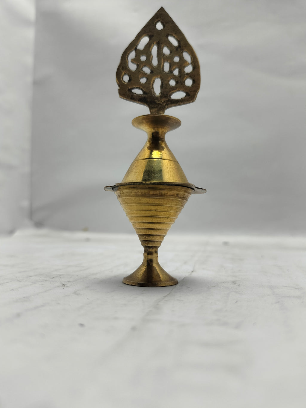 Premium Brass Surmedani – Traditional Kohl Holder | AL WAHIDI