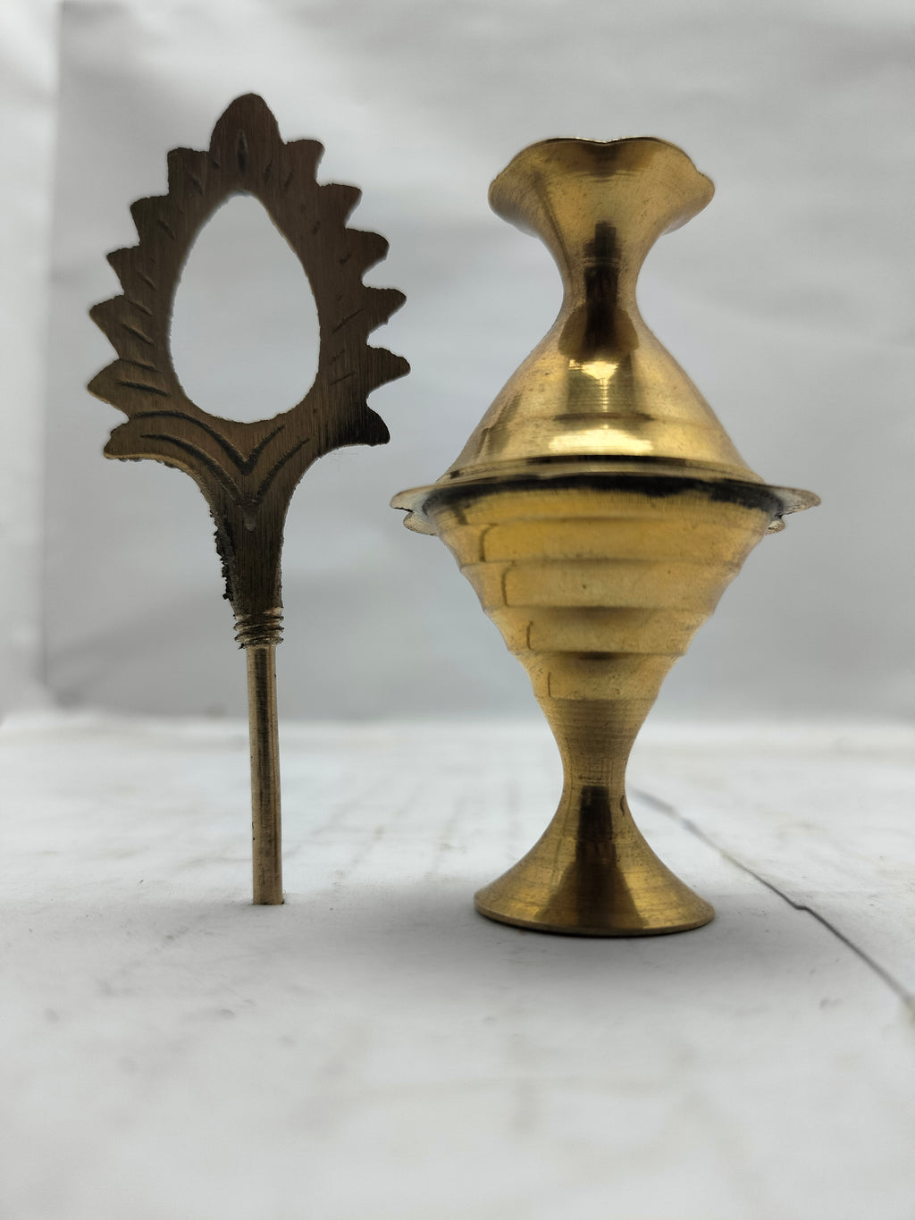 Classic Brass Surmedani for Surma & Kajal | AL WAHIDI